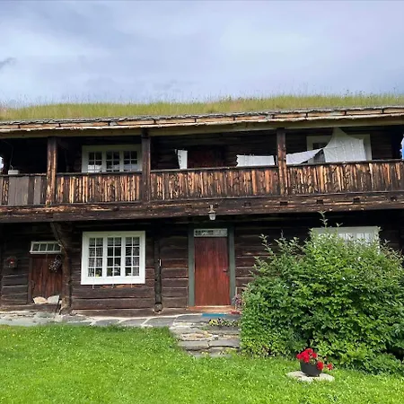 Koselig Tømmerhus På Gammel Gård I Skåbu Feriehus *