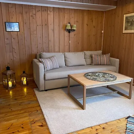 Koselig Tømmerhus På Gammel Gård I Skåbu Feriehus Graupe