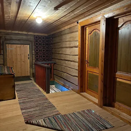 Koselig Tømmerhus På Gammel Gård I Skåbu Feriehus *