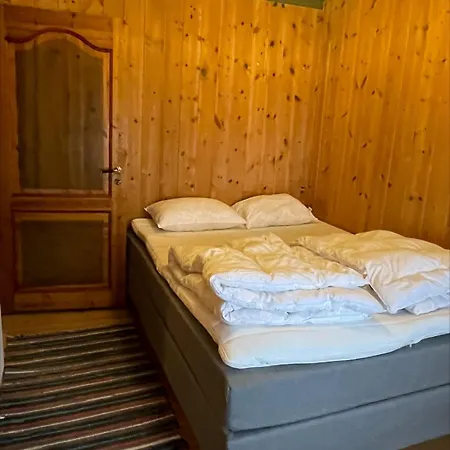 Koselig Tømmerhus På Gammel Gård I Skåbu Feriehus *