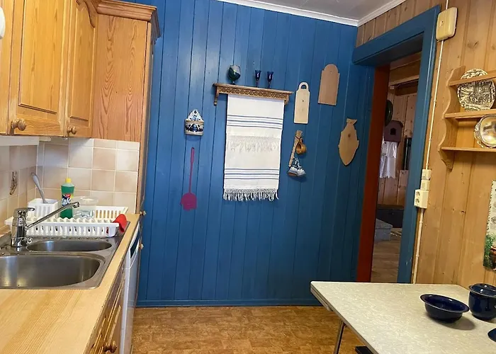 Feriehus Koselig Tømmerhus På Gammel Gård I Skåbu