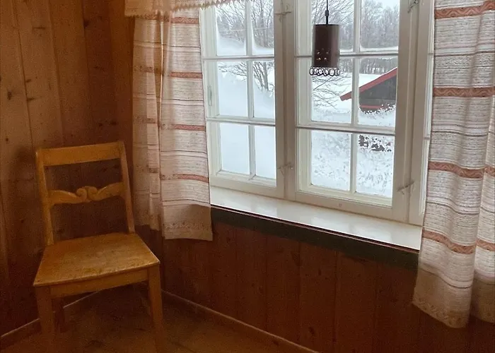 Koselig Tømmerhus På Gammel Gård I Skåbu * Graupe