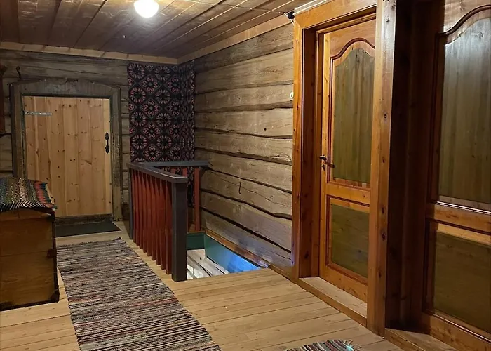 Koselig Tømmerhus På Gammel Gård I Skåbu Feriehus *