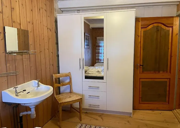 Koselig Tømmerhus På Gammel Gård I Skåbu Feriehus Graupe