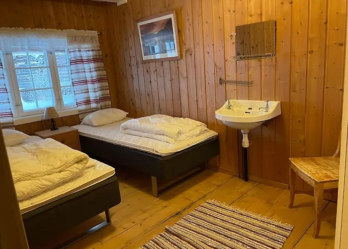 Feriehus Koselig Tømmerhus På Gammel Gård I Skåbu *