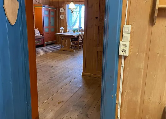 Koselig Tommerhus Pa Gammel Gard I Skabu
