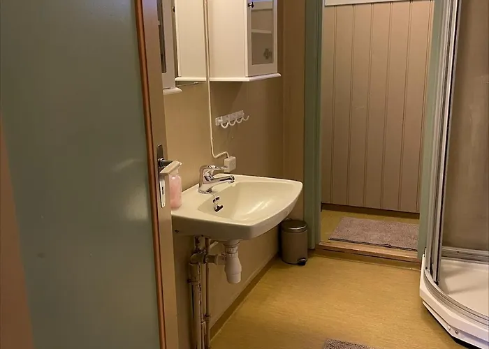 Koselig Tommerhus Pa Gammel Gard I Skabu Graupe